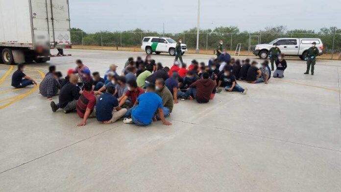 14698234758-Laredo aliens-truck Florida man sentenced for transporting 149 illegal aliens inside his tractor-trailer