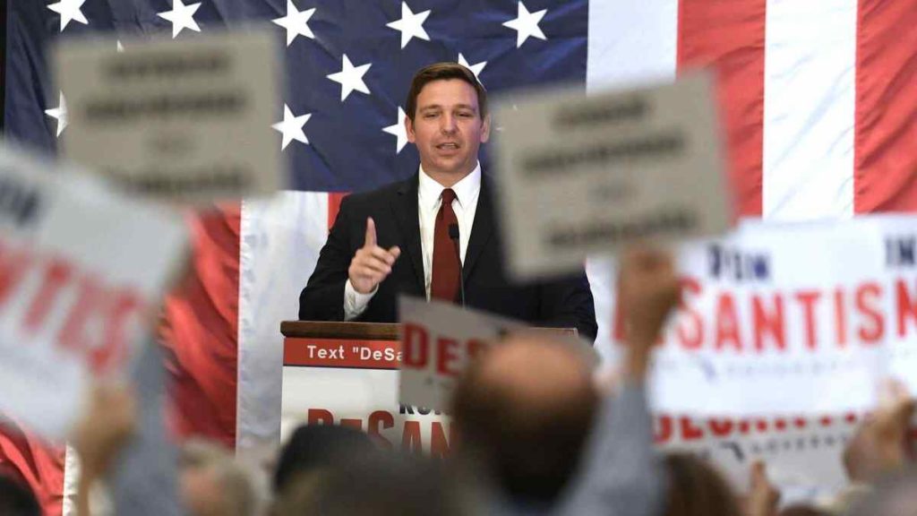 For the first time, Florida Republicans surpass Democrats in voter registration