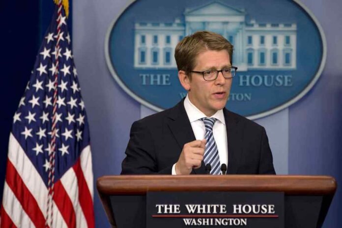 912729384-Amazon-Jay-Carney-pic-ap-1637340333 Leaked documents reveal former Biden aide helped Amazon kill off dozens of privacy laws nationwide