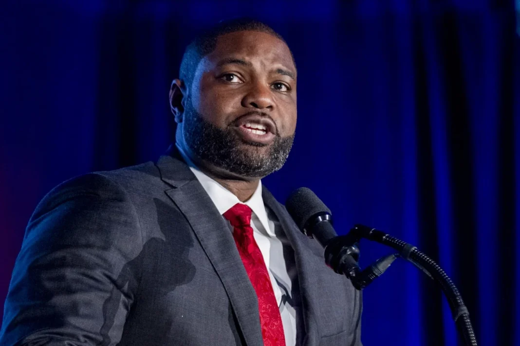 Byron Donalds Officially Qualifies for Florida Governor’s Race Byron Donalds officially qualifies for Florida's 2026 gubernatorial election.