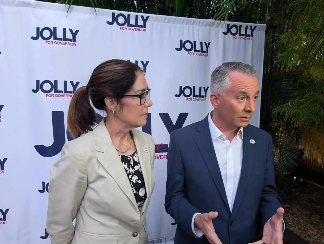david-jolly-gwen-graham-florida-governor-race-2026 David Jolly and Gwen Graham during Florida campaign events ahead of the 2026 governor race.