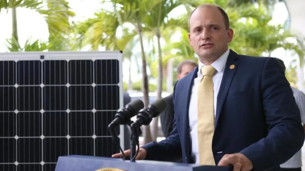 José Javier Rodríguez Accuses James Uthmeier of ‘Bullying’ Jacksonville Through State Investigations Attorney General candidate José Javier Rodríguez criticizes James Uthmeier's investigations involving Jacksonville.