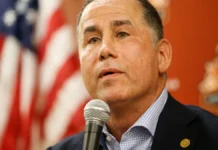 House Panel Requests DOJ Investigation Into Former Miami Beach Mayor Philip Levine Over Epstein Allegations Former Miami Beach Mayor Philip Levine faces scrutiny after a congressional referral tied to Epstein-related allegations.