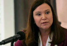 Pro-Ashley Moody Super PAC Nears $11 Million After Ken Griffin’s $2.5 Million Donation U.S. Sen. Ashley Moody speaks during a public event as a super PAC supporting her 2026 Senate campaign reports nearly $11 million in fundraising.