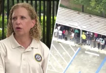 Debbie Wasserman Schultz Urges FIU to Drop Discipline Against Students Over Silent ICE Protest U.S. Rep. Debbie Wasserman Schultz speaks after inspecting an ICE detention facility as debate continues over student discipline at Florida International University.