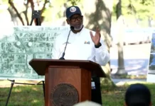 St. Petersburg Selects Development Teams for Historic Gas Plant District Redevelopment St. Petersburg Mayor Kenneth Welch announces the selected development teams for the Historic Gas Plant District redevelopment project.